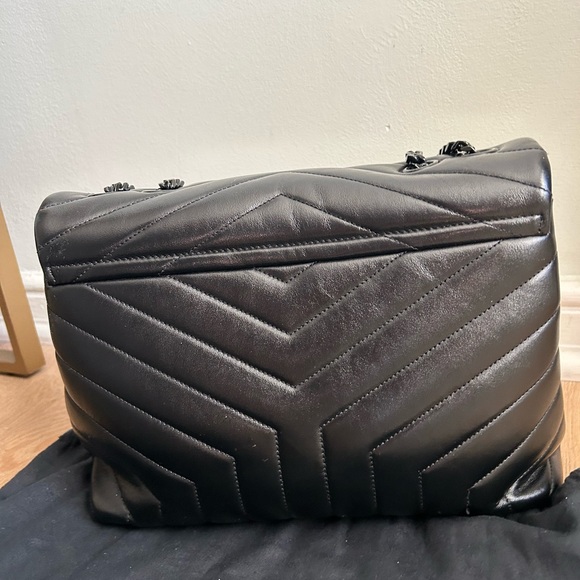 Saint Laurent Black Quilted Leather Shoulder Bag with Chain Strap - Picture 6 of 17